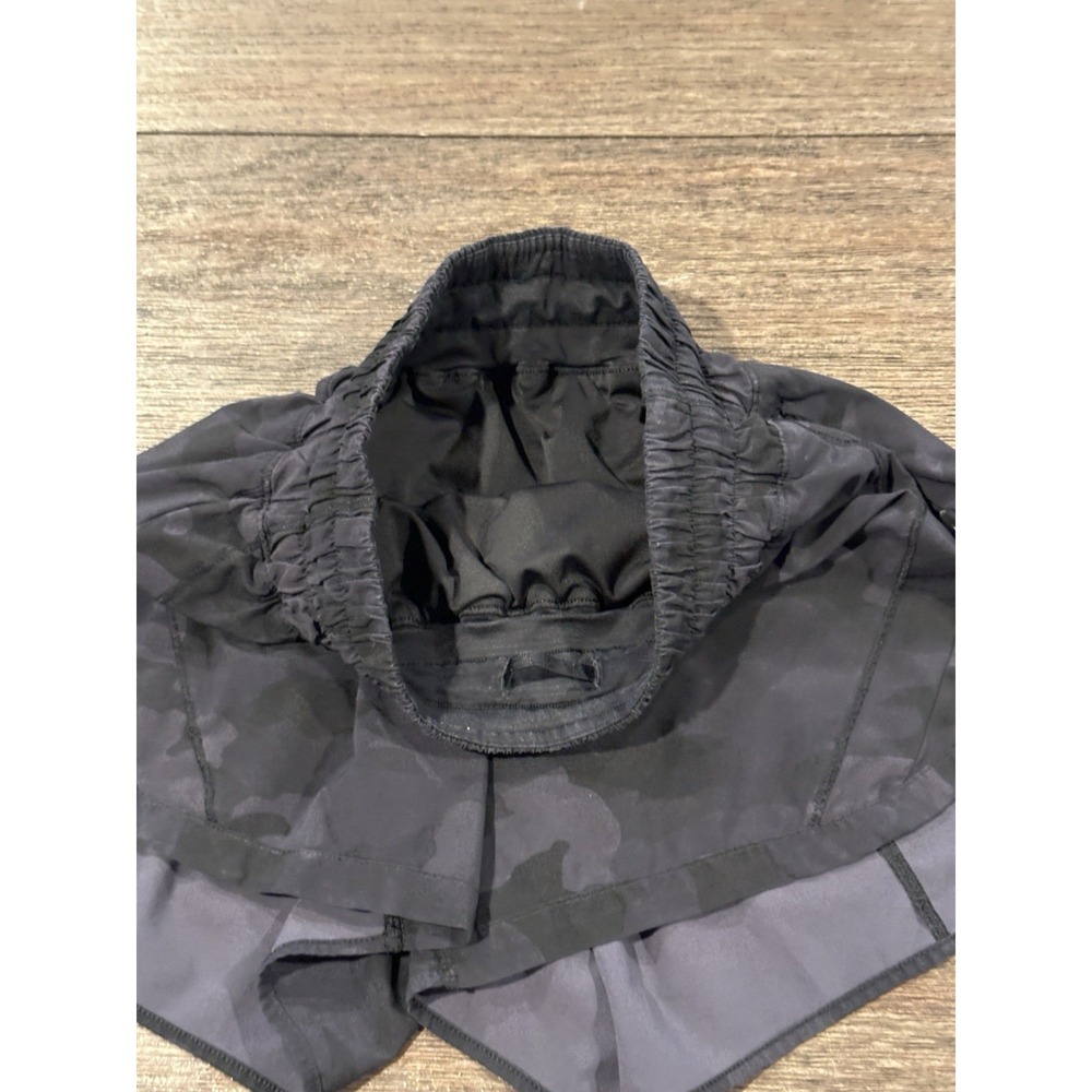 Lululemon Track That Short 5" Women Size 4 deep camo gym running workout active - Picture 2 of 5
